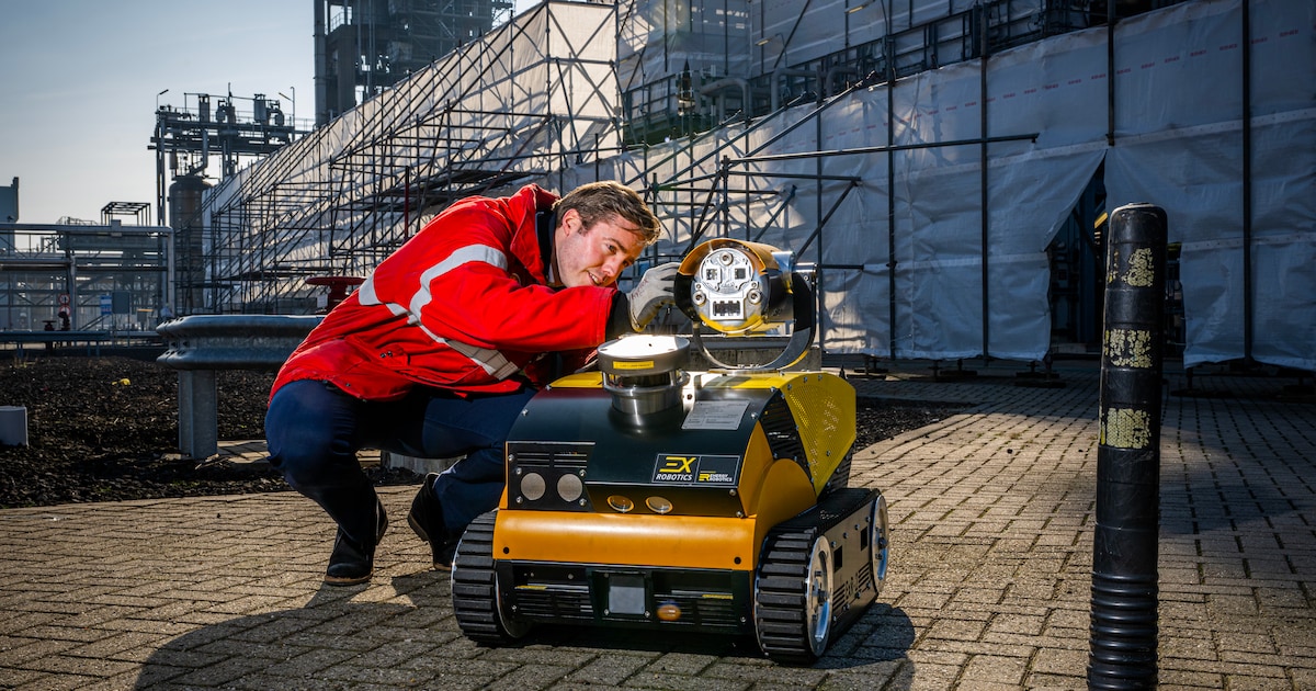 Hypermoderne robot en drone doen inspecties bij Shell Pernis, met een beetje hulp uit India