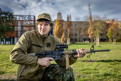 Tienweekse cursus moet stap naar het leger makkelijk maken: ‘Voorheen was de drempel best hoog’