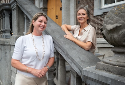 https://images.bndestem.nl/MDU5ODkyODcxMDg0ZmE3ZWVjMjAvZGlvLzI2MjE0OTc4Ny9maXQtd2lkdGgvNDAw/serie-afgekocht-bnds-nlbeeld-breda-vertrekkend-ombutsman-diana-smiers-r-en-aankomend-ombudsman-femke-ronde-l-bs20250903-1675-foto-pix4profs-joyce-van-belkom