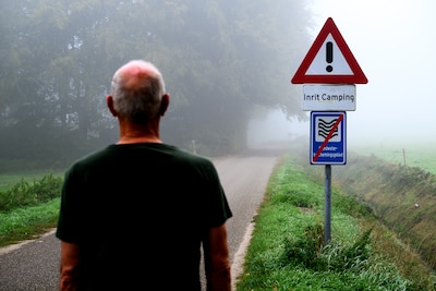 Omwonenden zien nieuwe caravans naar De Witte Plas rijden en vrezen dat de overlast tot 2029 blijft