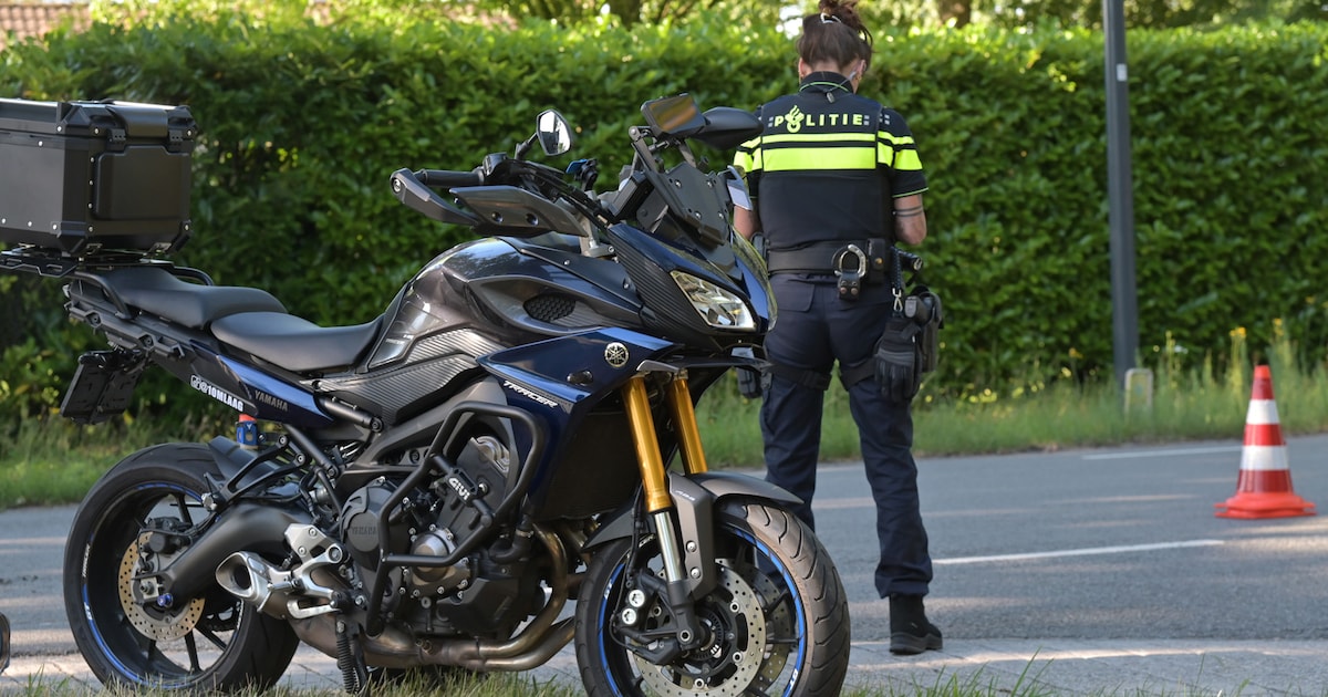Motor en lesauto botsen op kruising in Etten-Leur