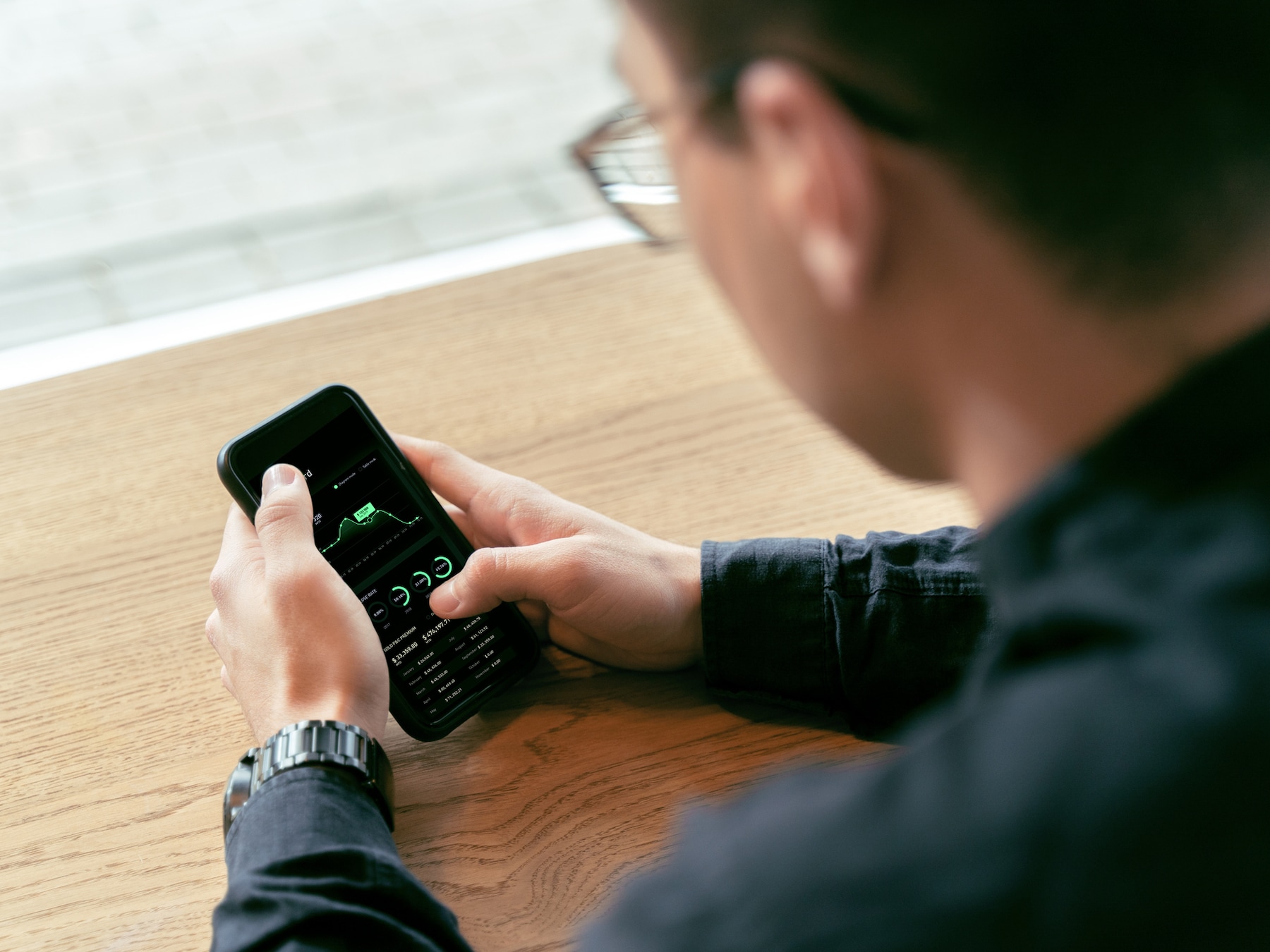 Nepbezorger bindt slachtoffer vast en steelt 11 miljoen dollar aan crypto  in San Francisco | Buitenland | BN DeStem.nl