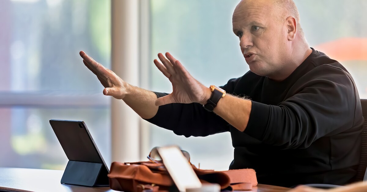 Raadslid Smit verontwaardigd over gebrek aan informatie: ‘We lopen hier achter de feiten aan’ | Geer