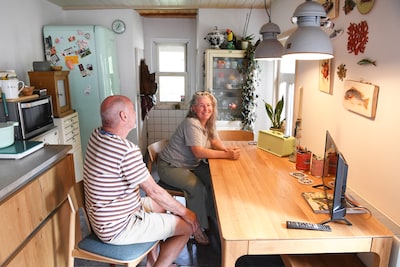 Peter (66) en Agnes (53) maakten van een vervallen pandje in