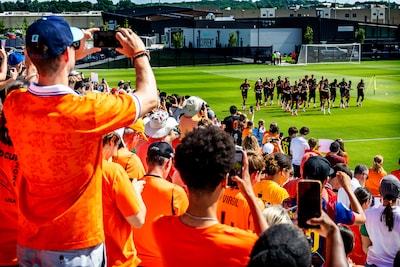 Warm welkom bij eerste training Oranje in Kansas C