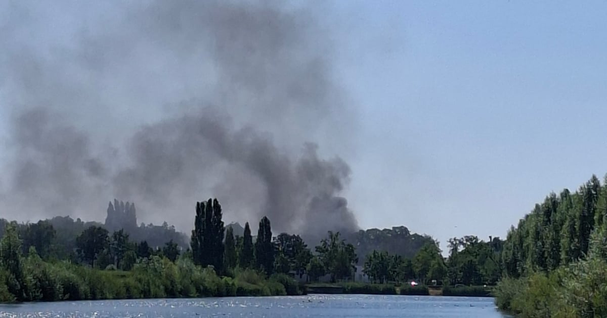 Brand zorgt voor zwarte rookpluimen in Breda