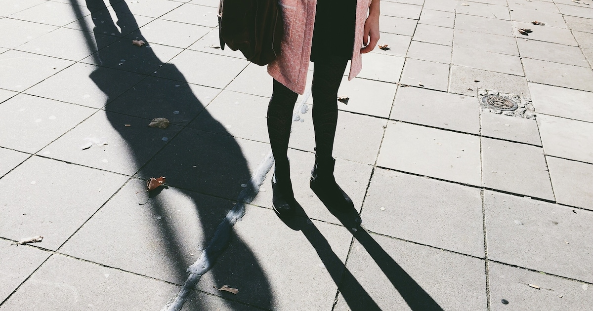 Ex plakt gps-trackers onder auto van vriendin en hangt camera in boom: ‘Ik was paranoïde’