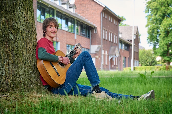 Examenleerling Bernrode Ivo van Poppel wil muzikant worden.