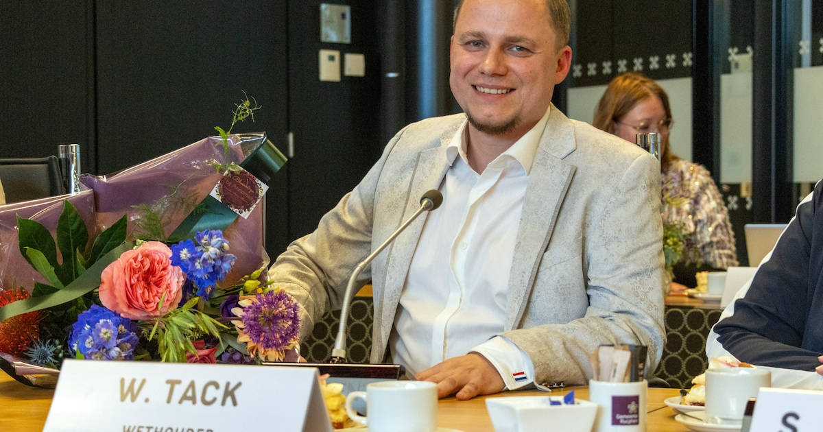 Wesley Tack schrijft geschiedenis: eerste PVV-wethouder ooit beëdigd in Rucphen