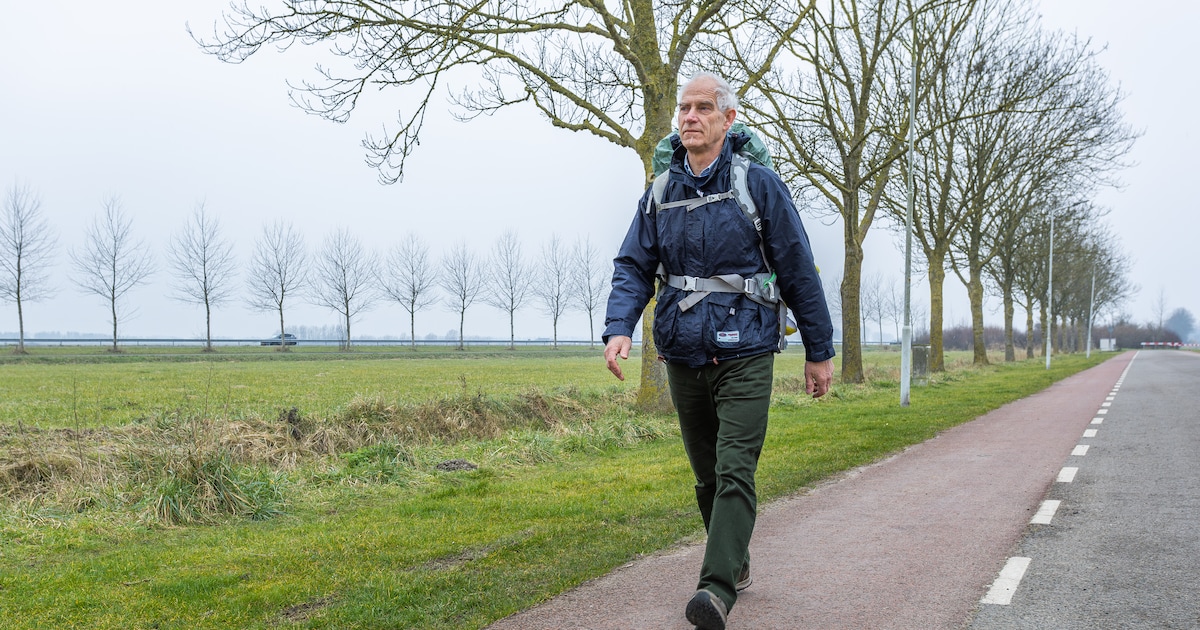 Frank Boerebach presenteert in Terneuzen boek over wandeltocht langs alle gemeentes in Nederland