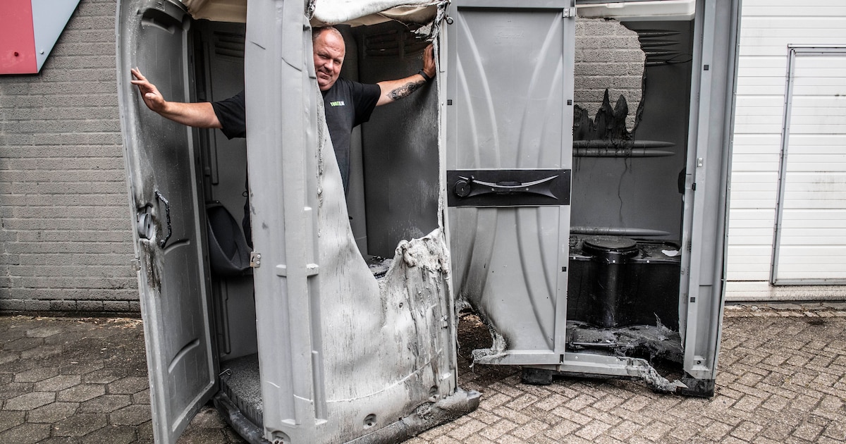 Ondernemer Jörg (60) ziet zijn mobiele wc’s één voor één in vlammen opgaan: ‘Heb er stress van’