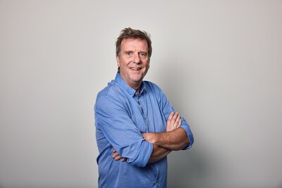 De makelaar kreeg een orgasme toen hij over de rijkaard sprak