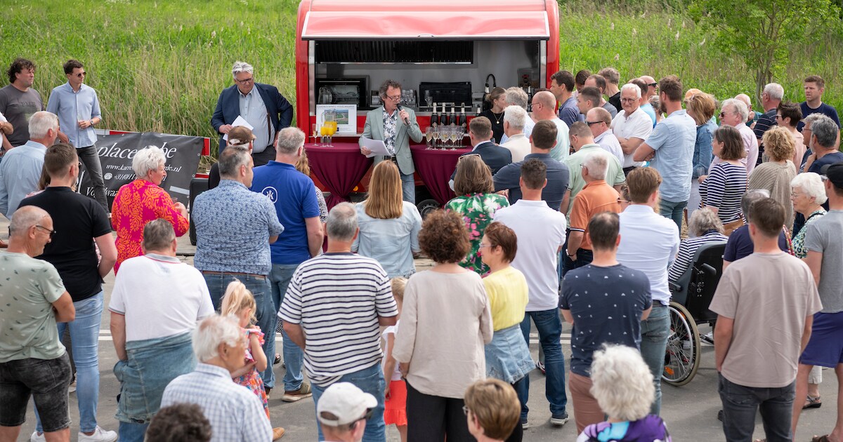 Feest in Vogelwaarde, langverwachte landbouwweg is open: ‘Grootste infraproject van de gemeente’
