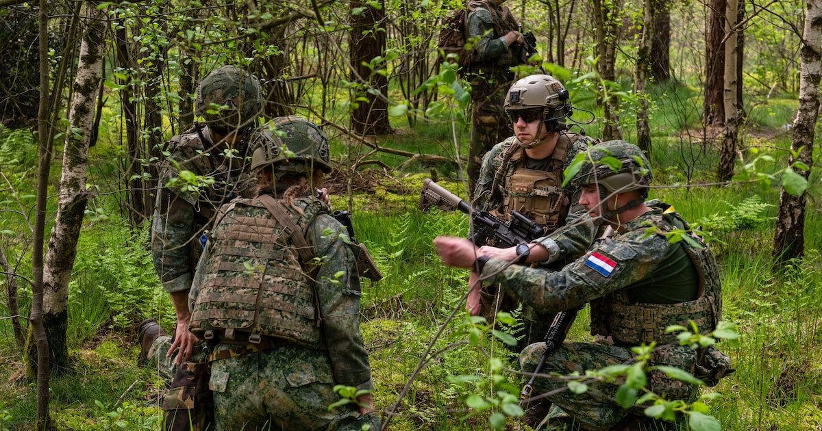 Defensie oefent in Zundert en omgeving