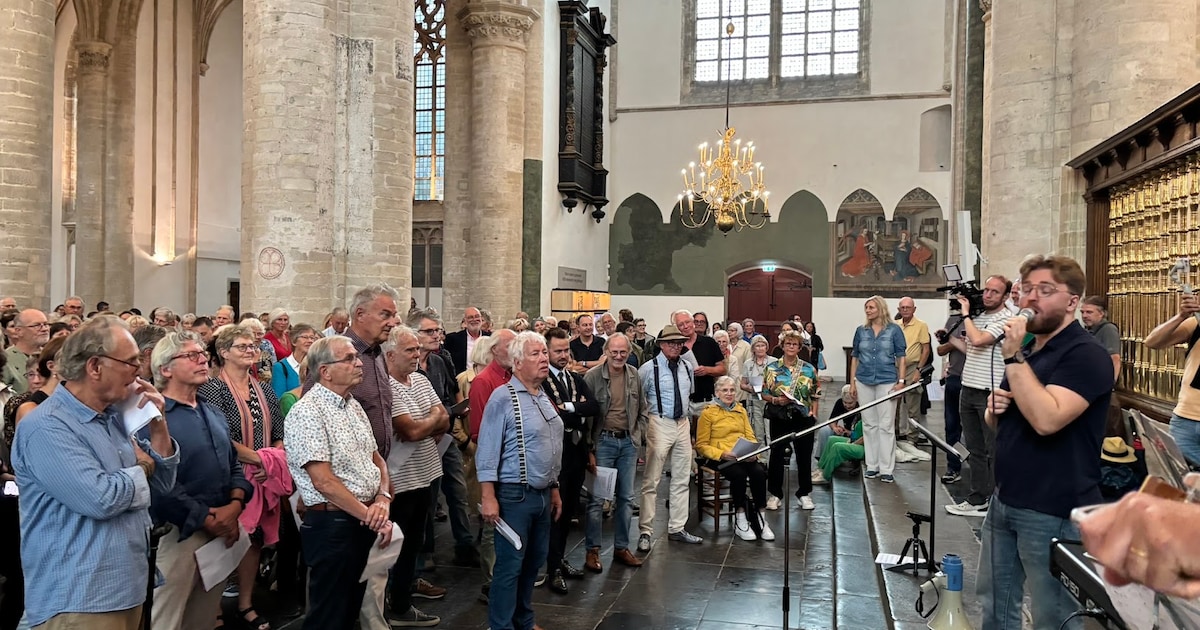 Vredesmars in Breda eindigt met meezingen van Bella Ciao: ‘Je hoopt toch op een kleine druppel’