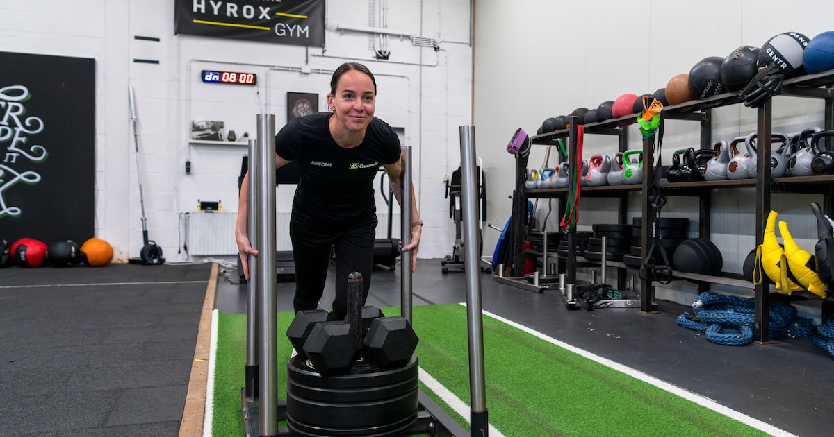 Romy de Bruijne naar WK Hyrox in Stockholm: ‘De combinatie tussen kracht en uithoudingsvermogen maak