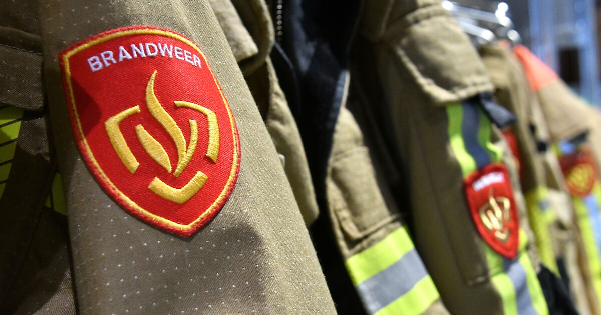 Brand op dak van huis aan Winterplein in Puttershoek | Hoeksche Waard