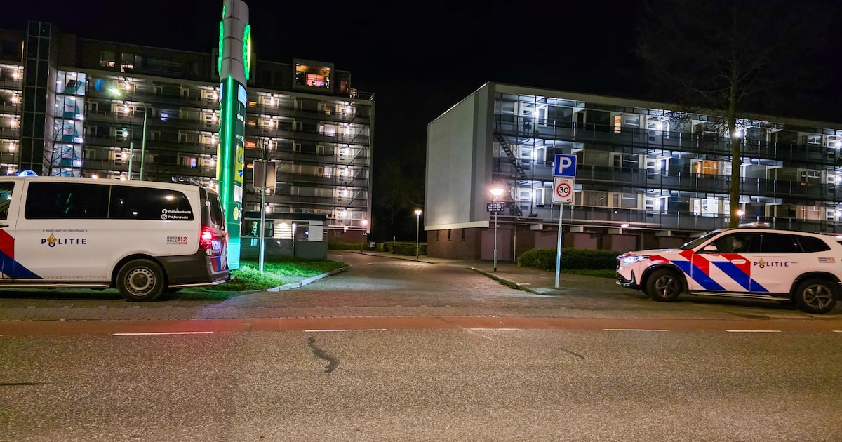Politie zoekt twee verdachten na overval in Dordrecht