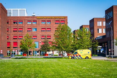 ‘Je moet je mond houden’: verpleegkundige neemt na 40 jaar ontslag na grensoverschrijdend gedrag
