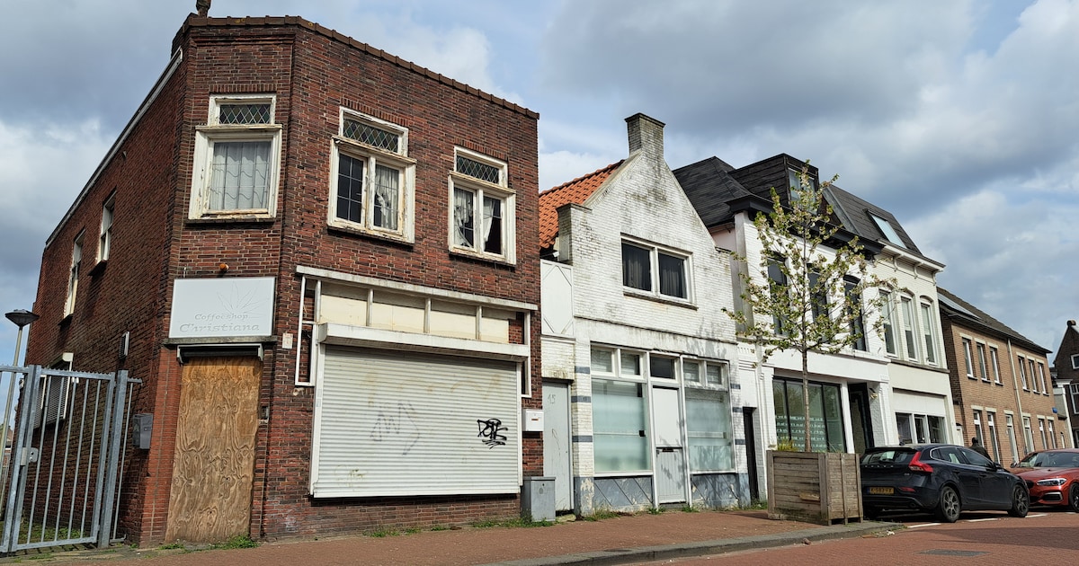 Roosendaal koopt opnieuw verloederd pand op, deze keer in de Hoogstraat
