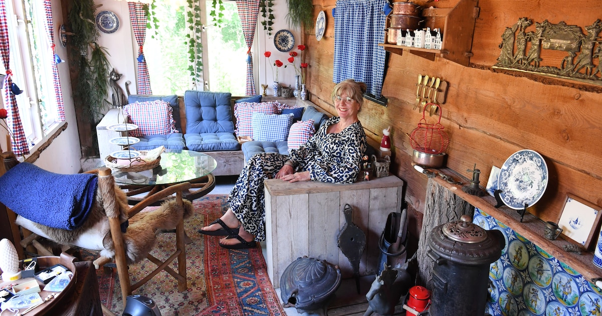 Karin (64) begon ‘voor de lol’ met brocante, nu runt ze een huis vol curiosa en steunt ze 25 goede d