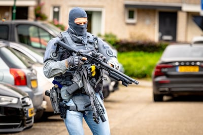 Arrestatieteam grijpt in bij man die onbegrepen gedrag vertoont in Sprang-Capelle