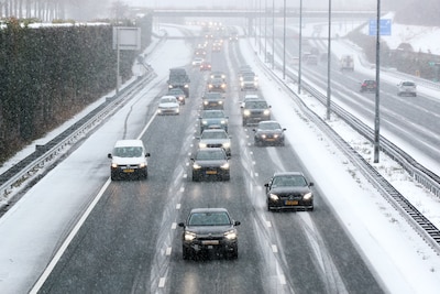 Hinder op weg en spoor door winterweer: dit staat Brabanders te wachten op eerste werkdag na kerstva