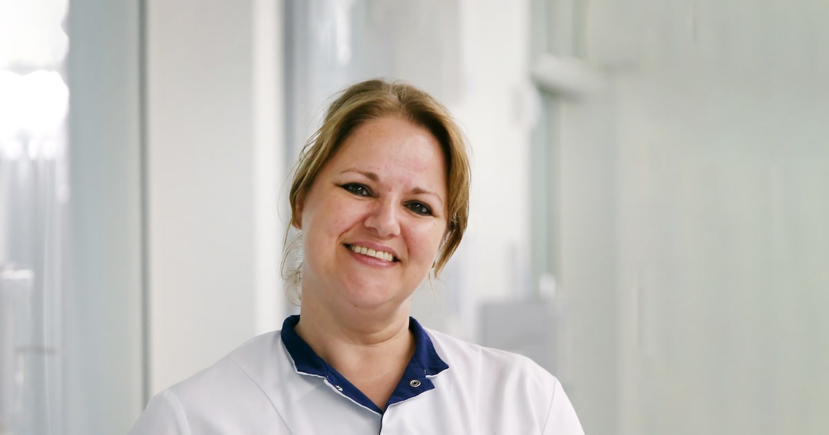 Twee jaar geleden kon Anita (52) nog niet goed lezen en schrijven, nu werkt ze op de intensive care
