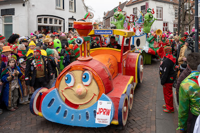 Koude optocht in Oosterhout, met net wat te lange wachttijden