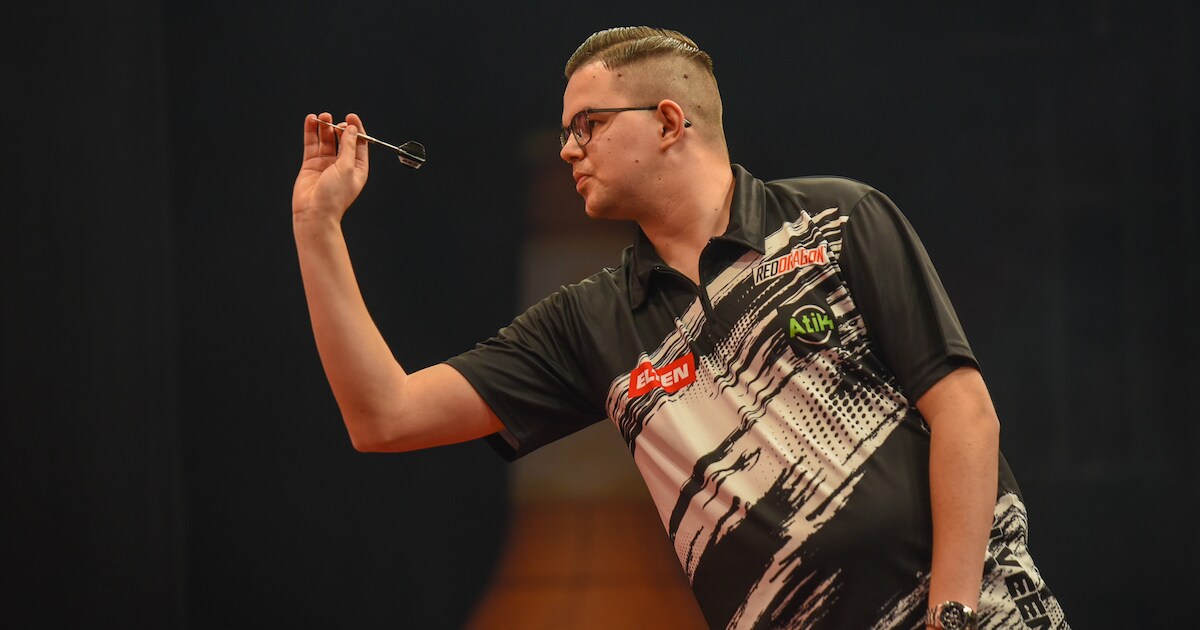 Van Veen stunt in eerste ronde World Matchplay, darter gooit nummer één direct uit het toernooi