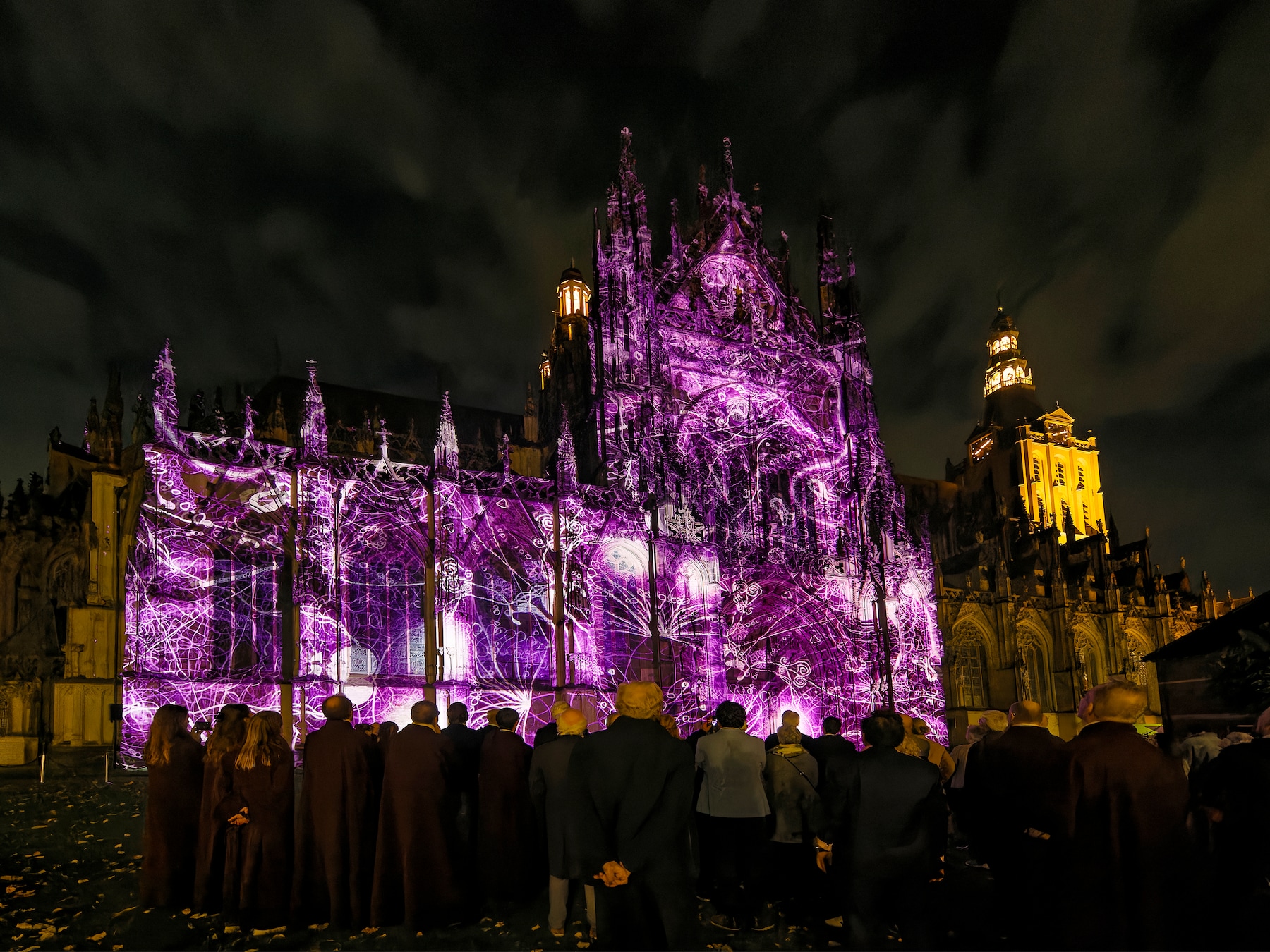Lichtspektakel en Festival 400 brengen het Beleg van 1629 tot leven op gevel stadhuis en op de Parade