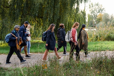 Samen wandelen, kletsen en even stilstaan: hier loop je mee tijdens de Walk of Life in Breda