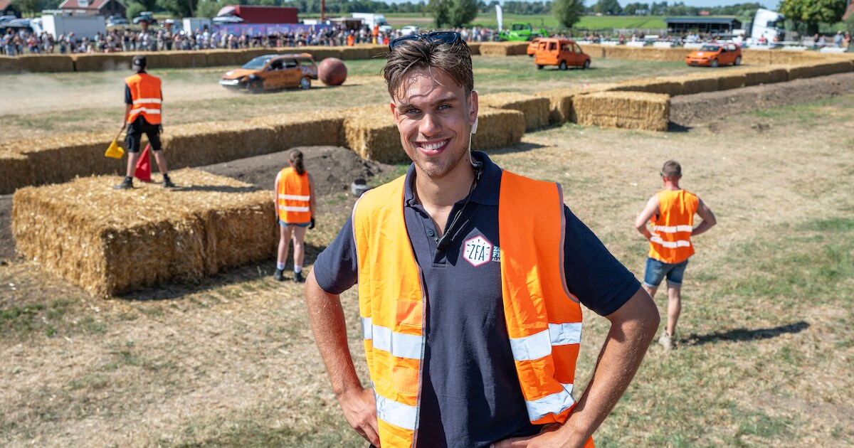 Autovoetbal in Almkerk is verre van gemakkelijk: ‘De deelnemers zijn ware ingenieurs’