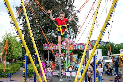 Feesttent moet voor meer ambiance zorgen in Huijbergen: ‘Als het een succes is, komt-ie volgend jaar terug’