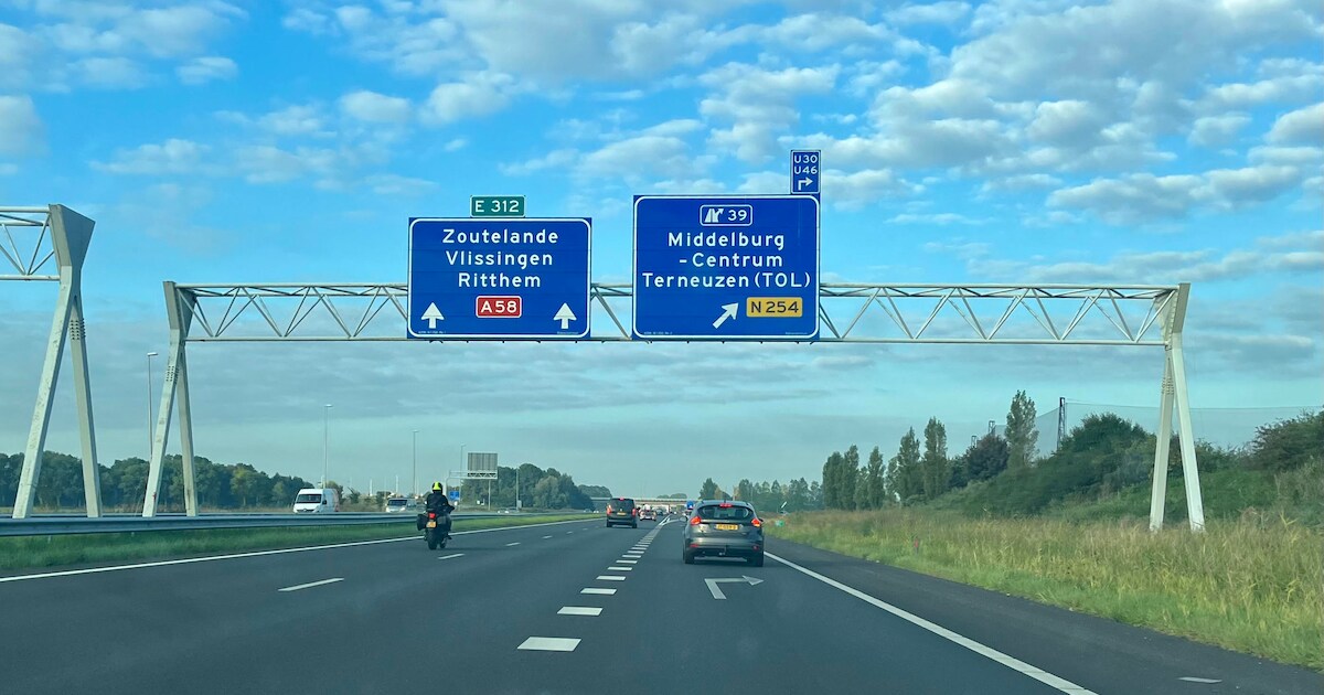 A58 tussen Vlissingen en Middelburg dicht door ongeval met vijf voertuigen