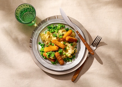 Wat Eten We Vandaag: Witlofstamppot met visfrietjes en tuinerwten