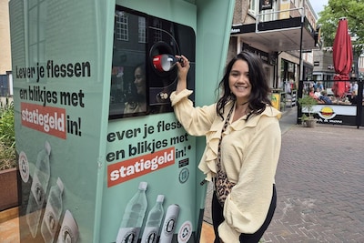 Lege flessen? Daarom is het nu nog beter voor je portemonnee om je blikjes in te leveren