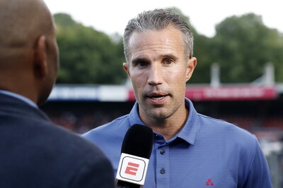 LIVE eredivisie | Excelsior en Feyenoord begonnen aan Rotterdamse derby, Jordan Lotomba toegezongen vanuit uitvak