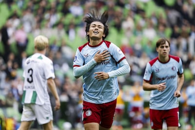 Ayase Ueda komt in zijn derde seizoen bij Feyenoord eindelijk los: ‘Als je hem goed bedient, gaat hij goals maken’