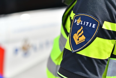 Vrouw rijdt slingerend over de weg in Oosterhout en blijkt zwaar onder invloed