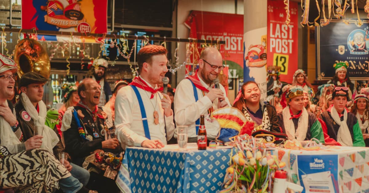 Joris, Koen en Peter van Vastenavend-talkshow Mottes Ore: ‘De Bergse leut bij je thuis’