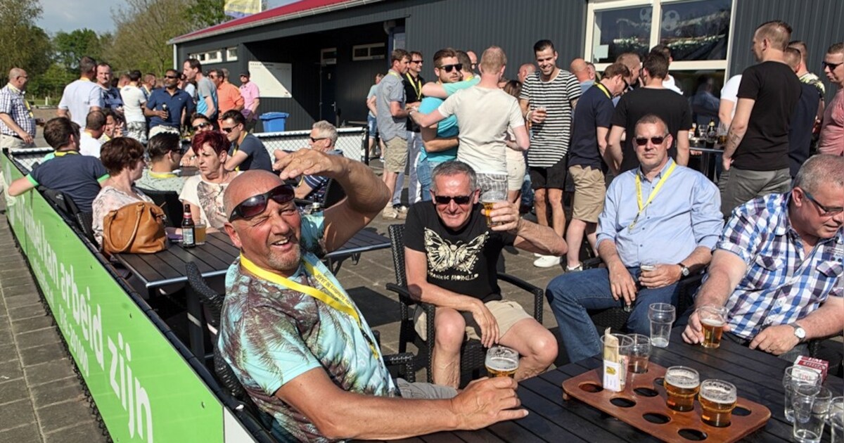 Al 90 jaar voetbalfamilie in Stampersgat