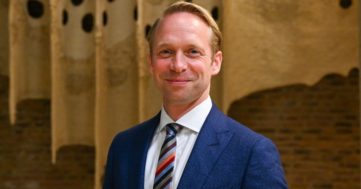 Rob van Buitenen ontvangt zilveren gemeentespeld in Oosterhout