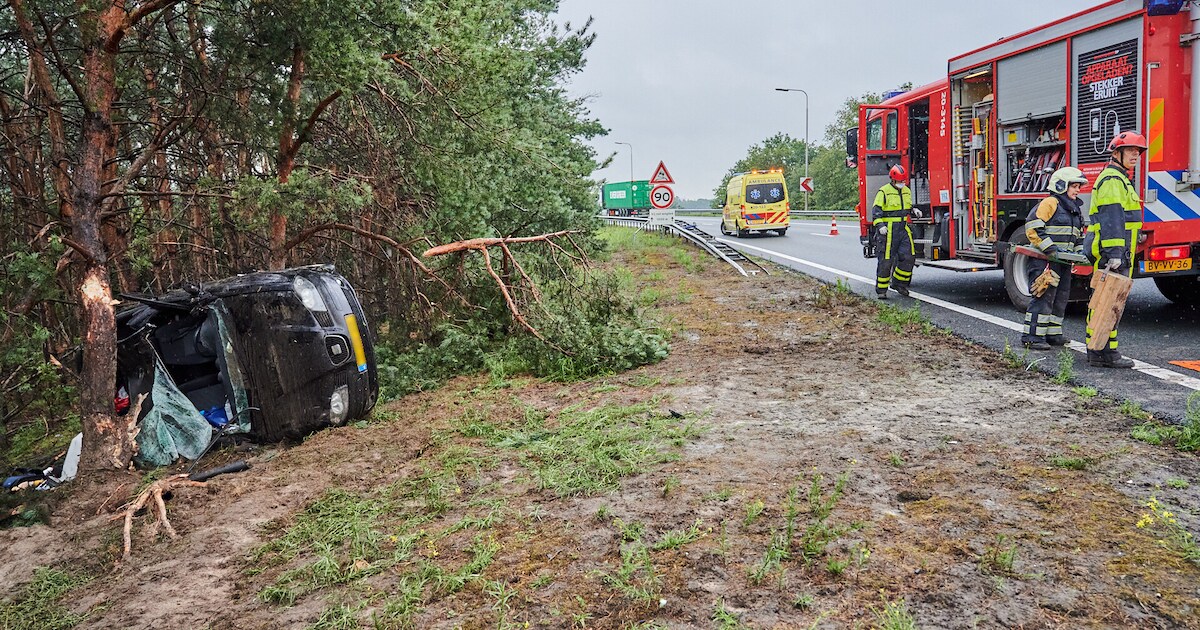 Opnieuw auto uit bocht gevlogen bij knooppunt Galder