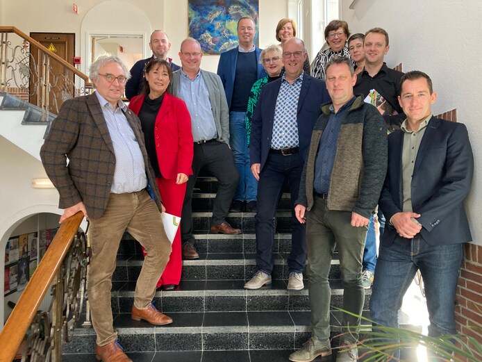 Gemeentebestuurders Rucphen en Essen lunchen met elkaar: beter goede ...
