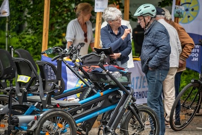 Een lesje valpreventie in Oosterhout: ‘Bijna elke senior valt wel een keer met de fiets’