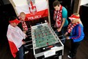 Tijdens het EK voetbal in juni 2012 speelden Poolse arbeidsmigranten een spelletje tafelvoetbal in pension Stella Maris in Welberg. Daar is ruimte voor 400 migranten.