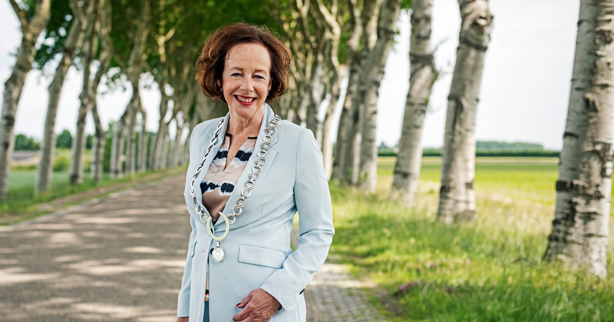 Burgemeester Meeuwisse opnieuw geïnstalleerd in Noord-Beveland