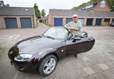 Rinus (66) rijdt van Breda naar Friesland voor onderhoud van zijn Mazda: ‘Als je vroeg vertrekt dan is het te doen’