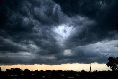 LIVE Hitte in Brabant | Code rood voor hitte voorbij, code oranje voor onweer geldt in heel het land